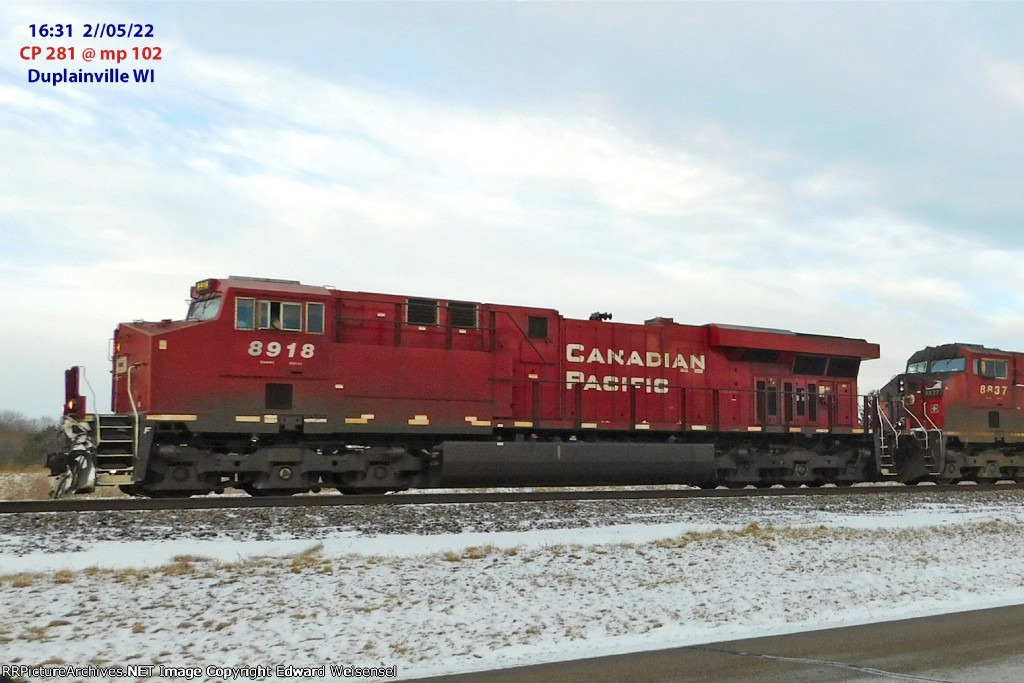 CP 281, 4 x 1 Saturday, includes freshly uniformed GP38-2 (nee SOU) CRLX 2022 headed to Centex Rail Link (Canadain Railserve)